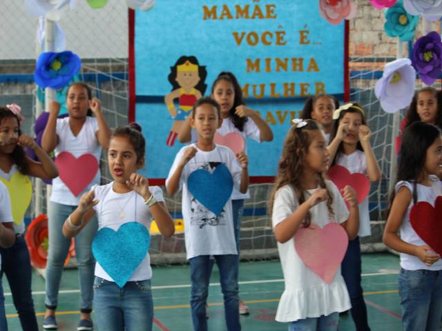 Dia das Mães - 2° Ano B e 3° Ano B