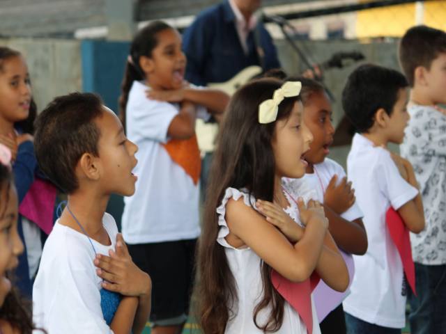 Dia das Mães - 2° Ano B e 3° Ano B